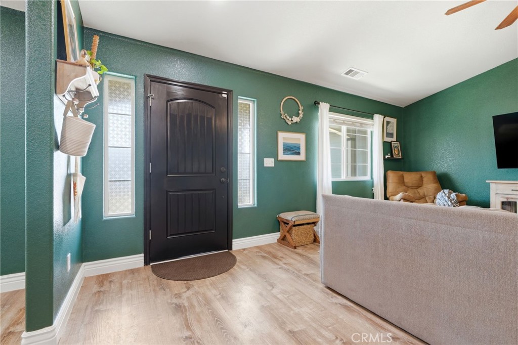 2258 Kirch Flat Ave, Tulare, CA 93274
