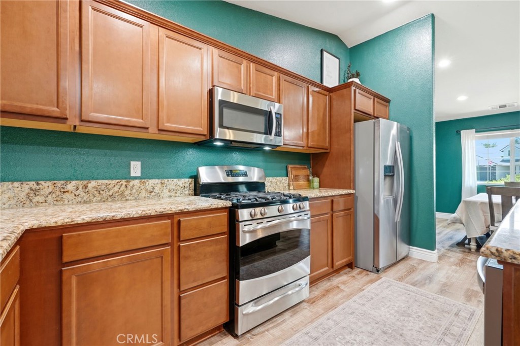 2258 Kirch Flat Ave, Tulare, CA 93274