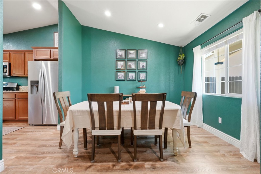 2258 Kirch Flat Ave, Tulare, CA 93274