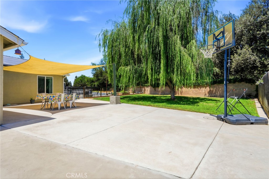2258 Kirch Flat Ave, Tulare, CA 93274