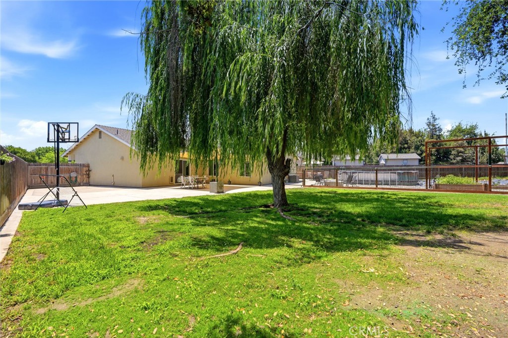 2258 Kirch Flat Ave, Tulare, CA 93274