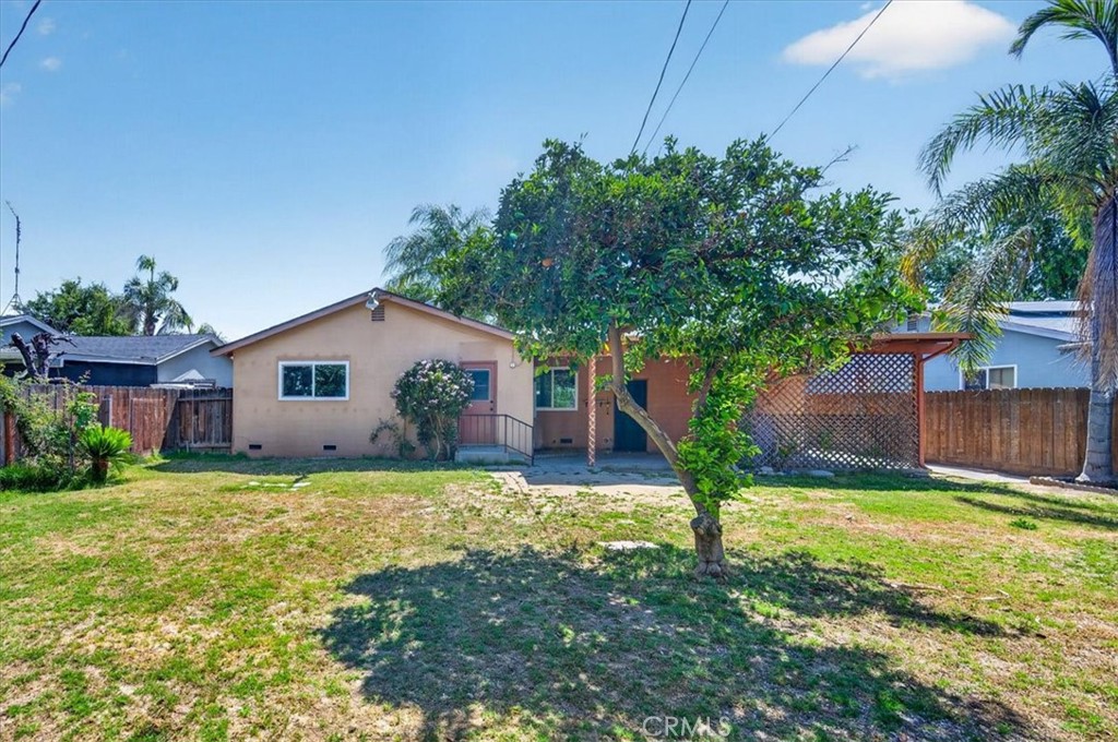 1604 S Sierra Vista, Fresno, CA 93702