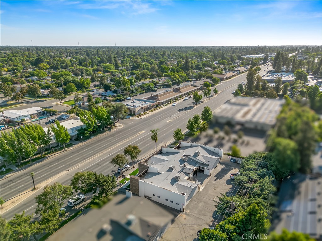 1490 W Shaw, Fresno, CA 93711
