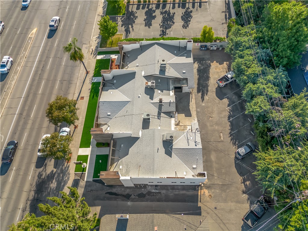 1490 W Shaw, Fresno, CA 93711