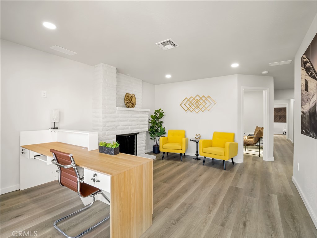 1490 W Shaw, Fresno, CA 93711