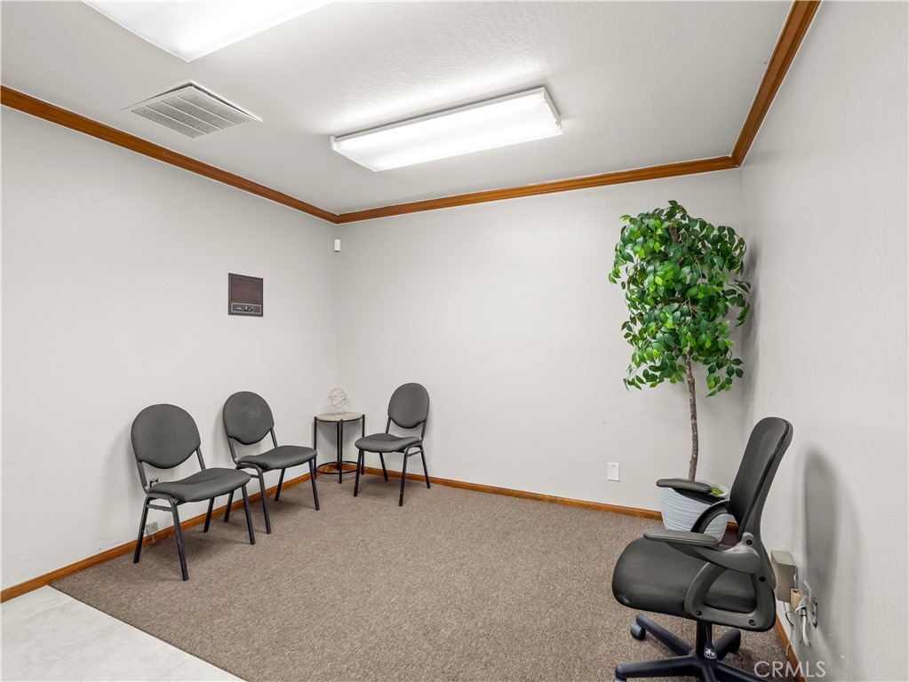 1490 W Shaw, Fresno, CA 93711