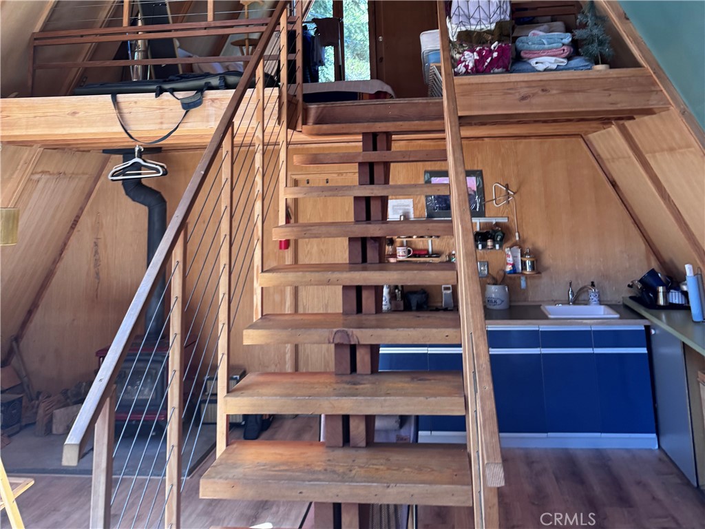 10 Beasore Rd, Bass Lake, CA 93604