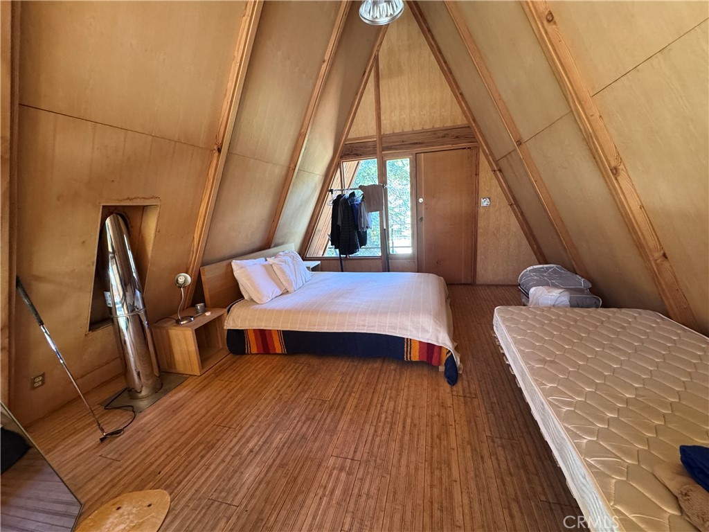 10 Beasore Rd, Bass Lake, CA 93604