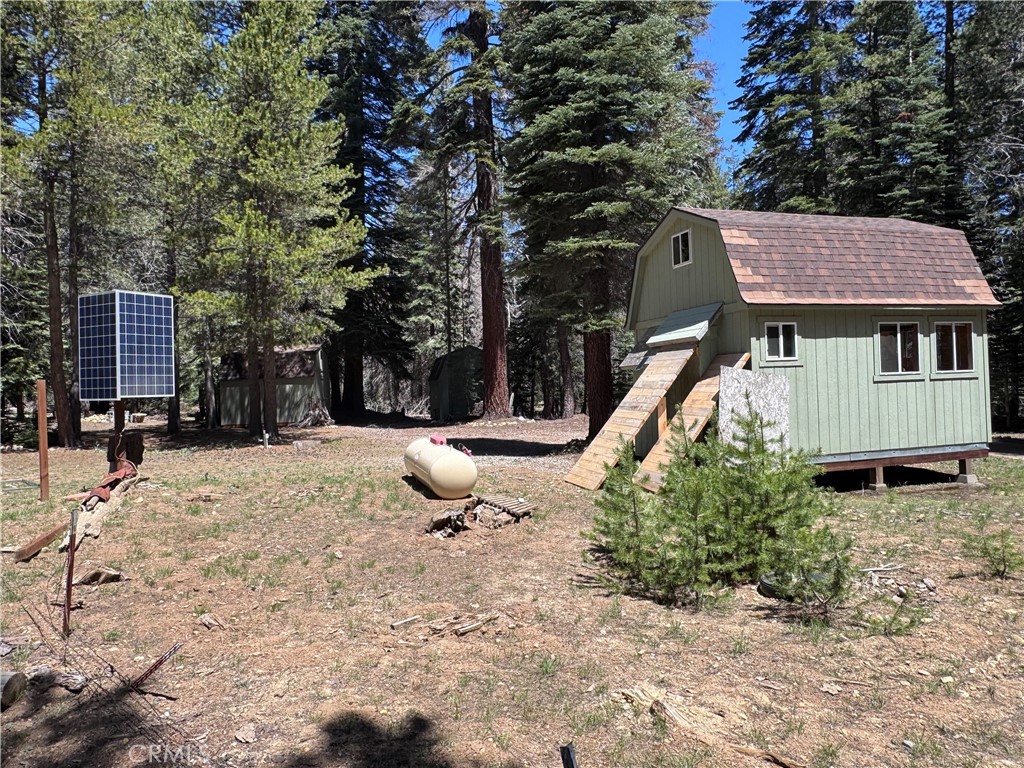 10 Beasore Rd, Bass Lake, CA 93604