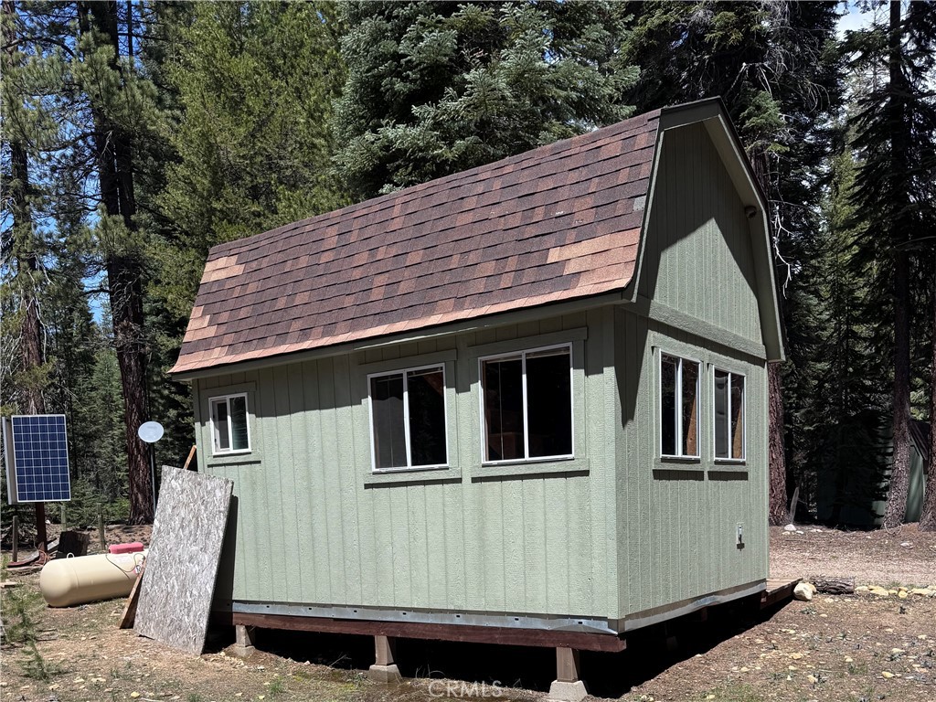 10 Beasore Rd, Bass Lake, CA 93604