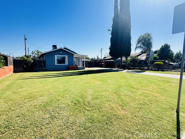 1942 E Olive, Dinuba, CA 93618