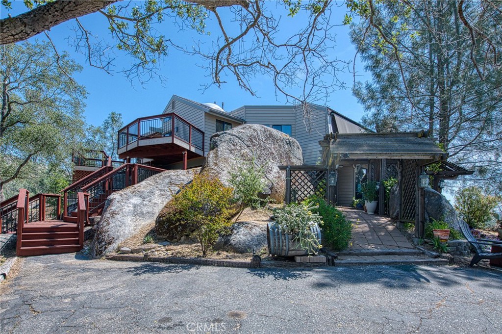 28760 S Long Hollow Ct, Coarsegold, CA 93614