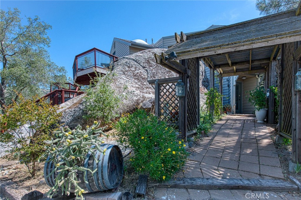 28760 S Long Hollow Ct, Coarsegold, CA 93614