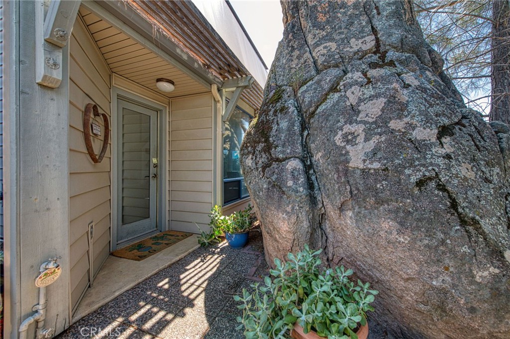 28760 S Long Hollow Ct, Coarsegold, CA 93614