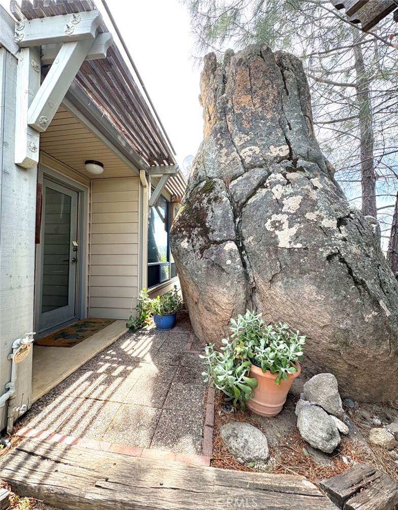 28760 S Long Hollow Ct, Coarsegold, CA 93614