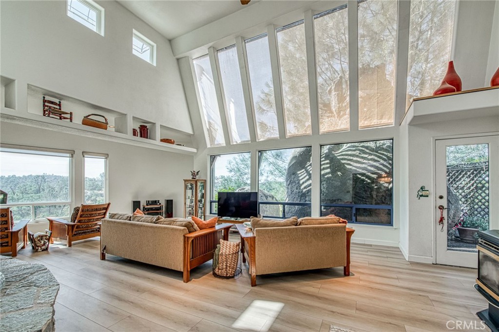 28760 S Long Hollow Ct, Coarsegold, CA 93614