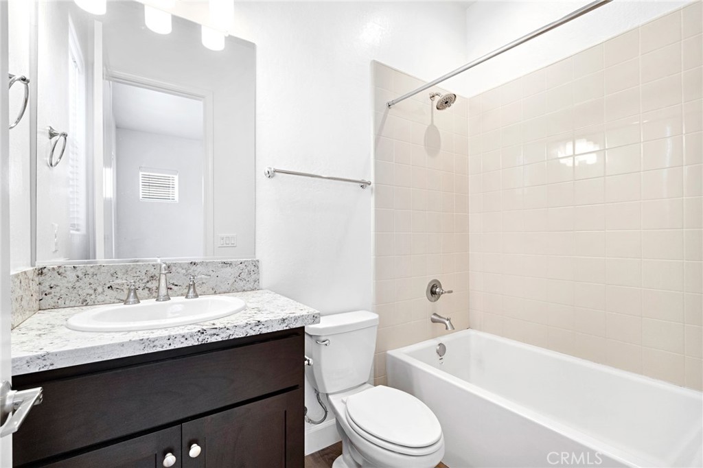 390 S Traverse, Madera, CA 93636