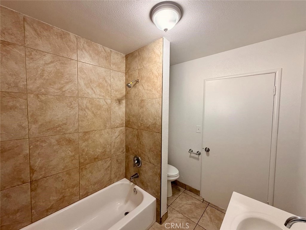 21225 S Feland, Riverdale, CA 93656