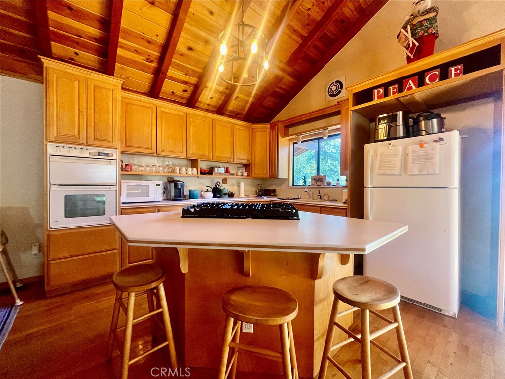 54825 Willow, Bass Lake, CA 93604