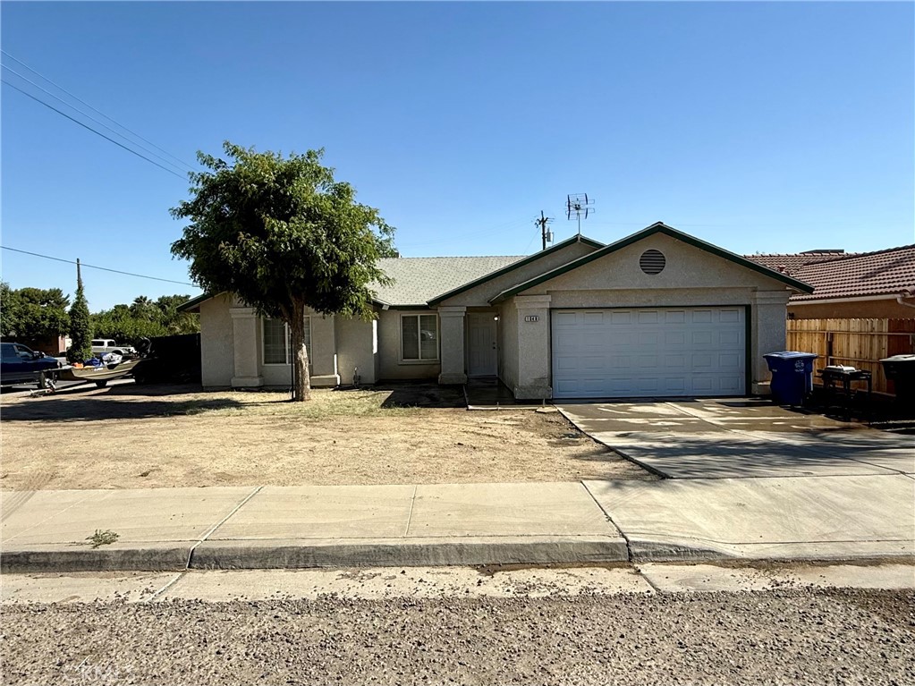 1048 E Yosemite, Avenal, CA 93204