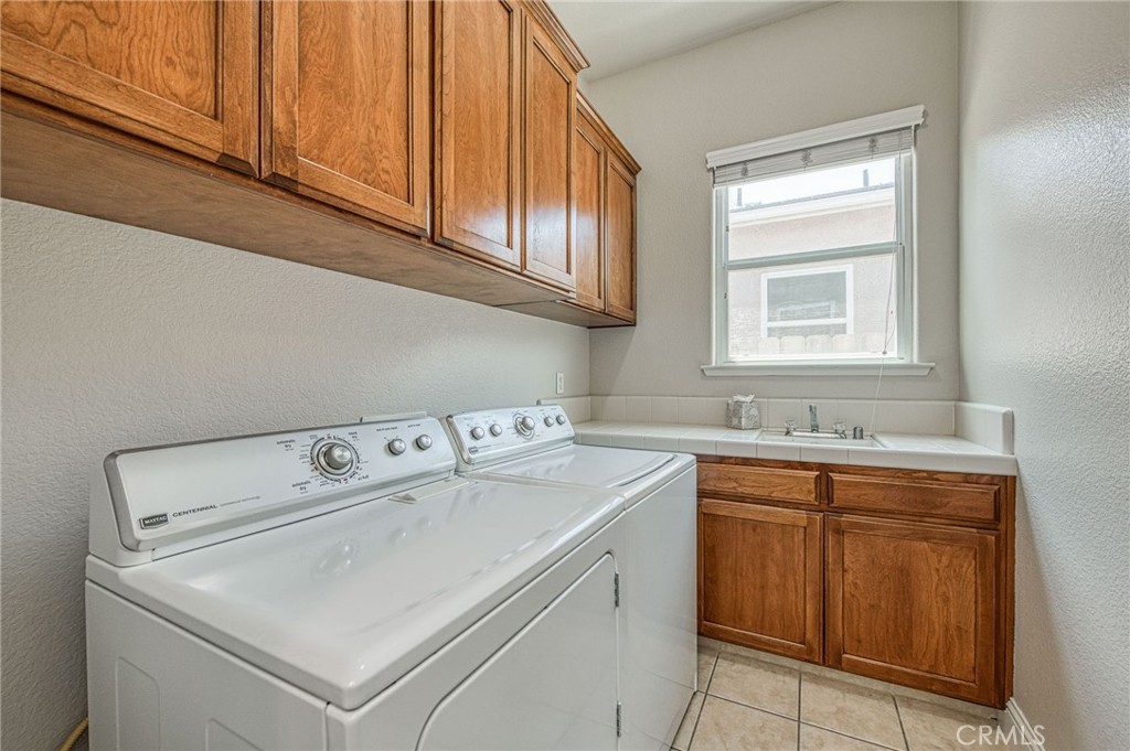 8405 N Paula, Fresno, CA 93720