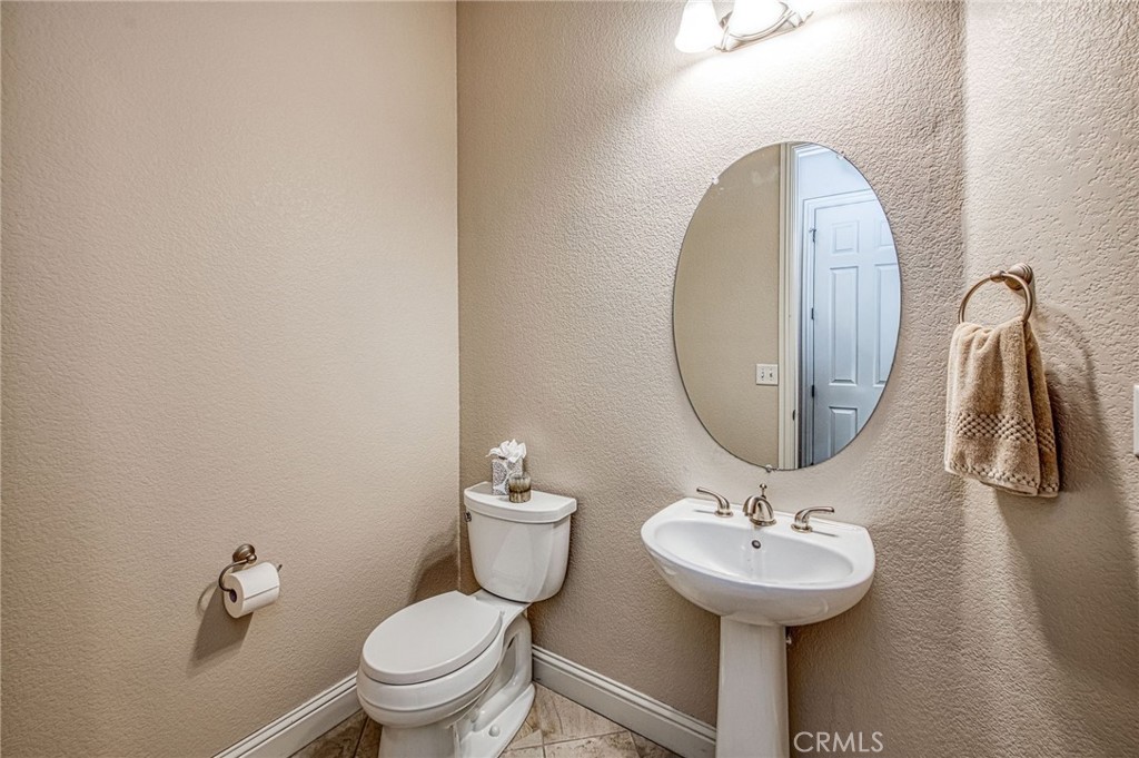 8405 N Paula, Fresno, CA 93720