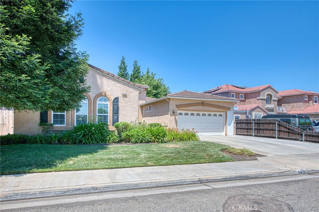 8405 N Paula, Fresno, CA 93720