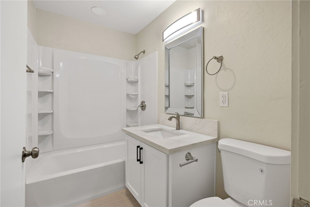 217 N Lincoln St, Coalinga, CA 93210