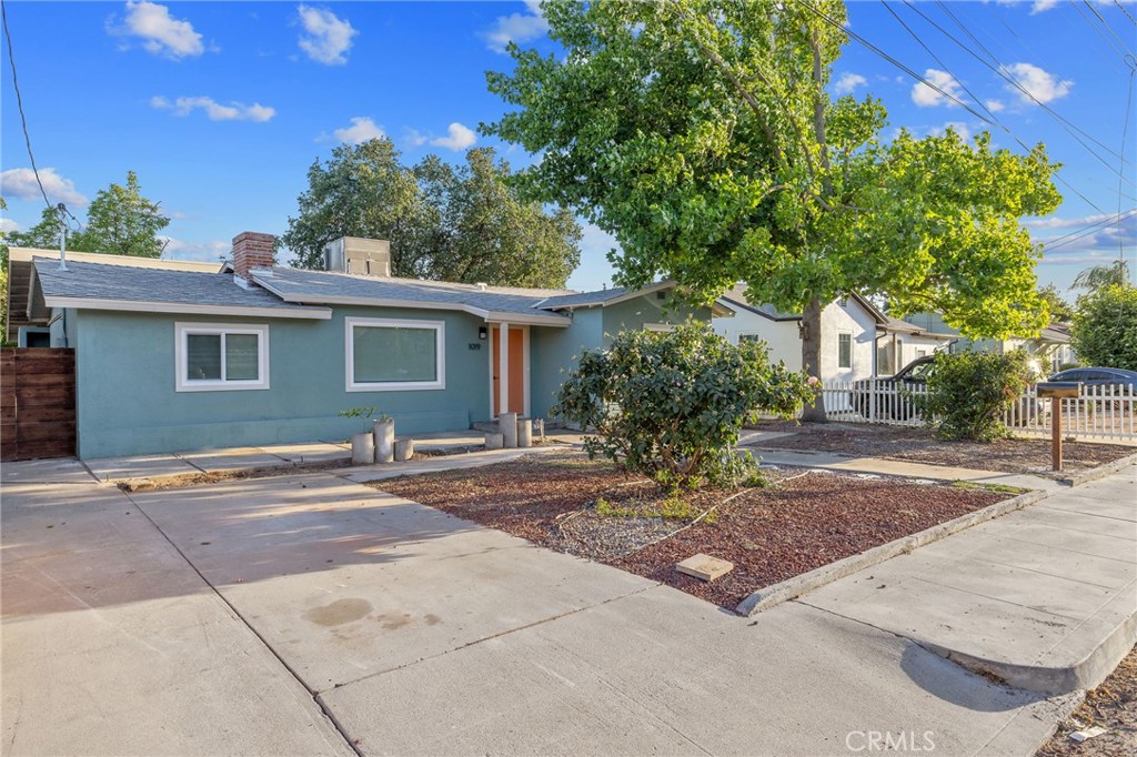1019 E Laurel Ave, Visalia, CA 93292