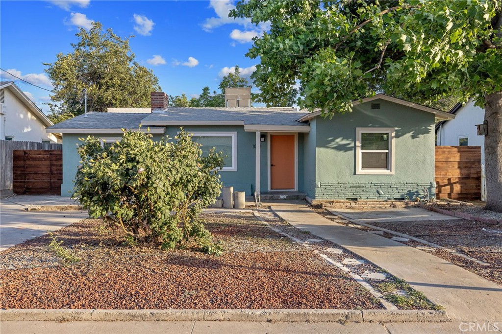 1019 E Laurel Ave, Visalia, CA 93292