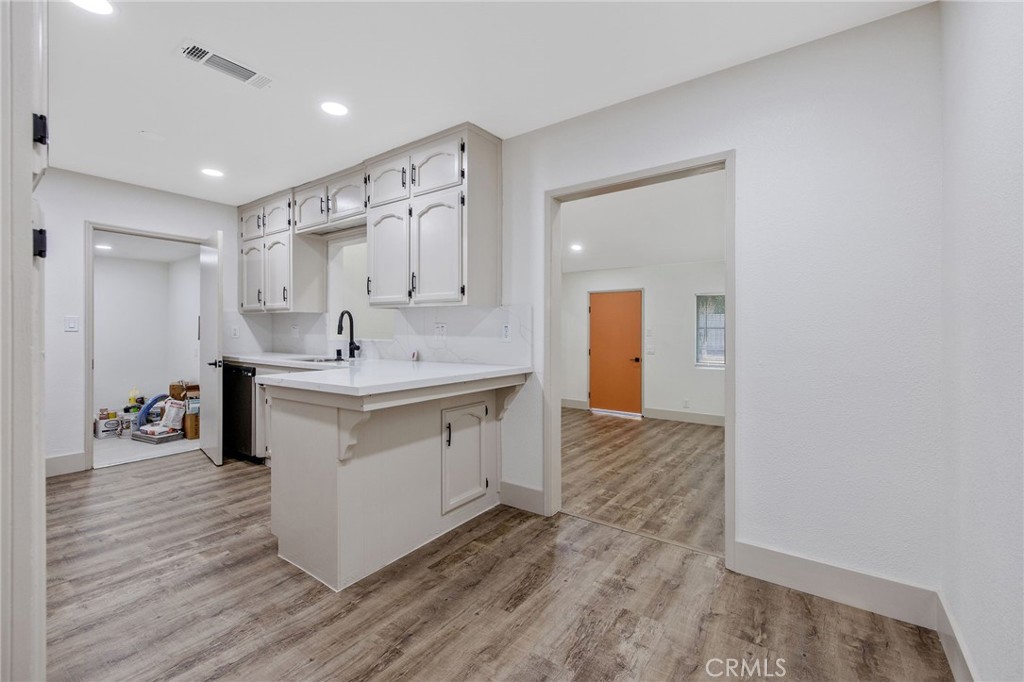 1019 E Laurel Ave, Visalia, CA 93292