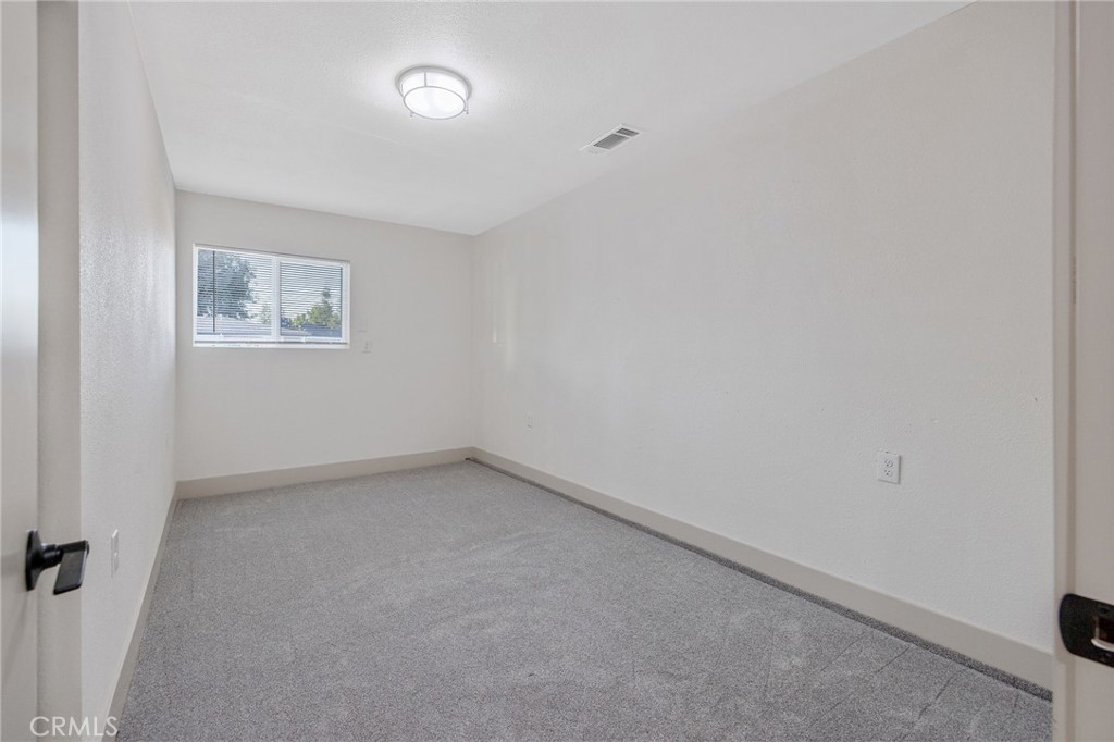 1019 E Laurel Ave, Visalia, CA 93292