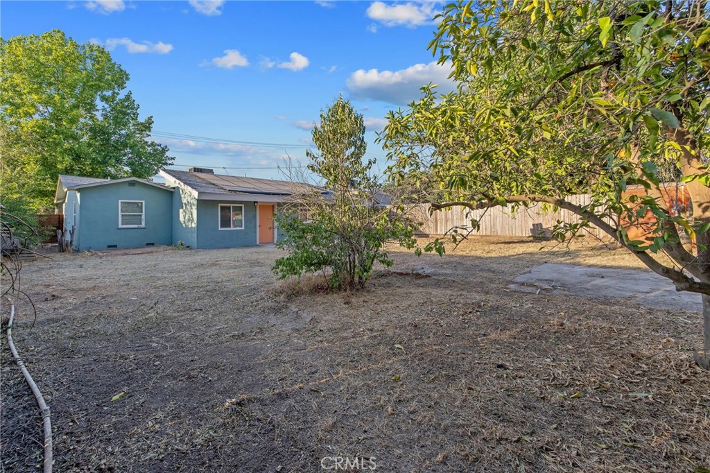 1019 E Laurel Ave, Visalia, CA 93292