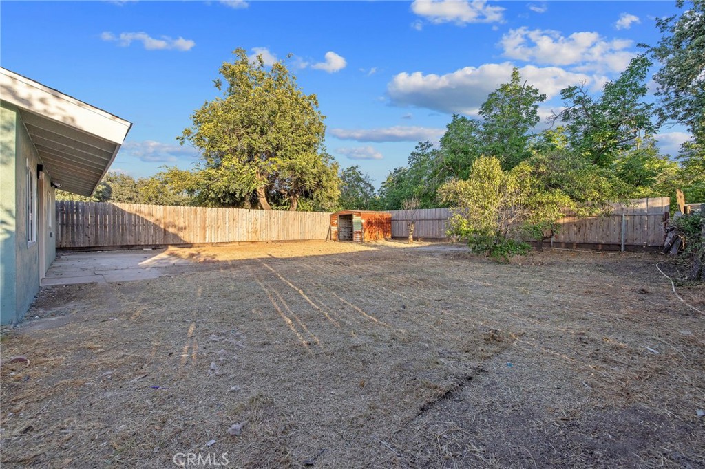 1019 E Laurel Ave, Visalia, CA 93292