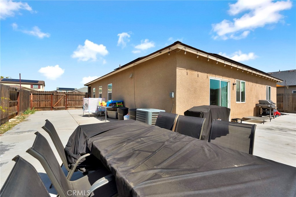 1386 Shoreside, Madera, CA 93637