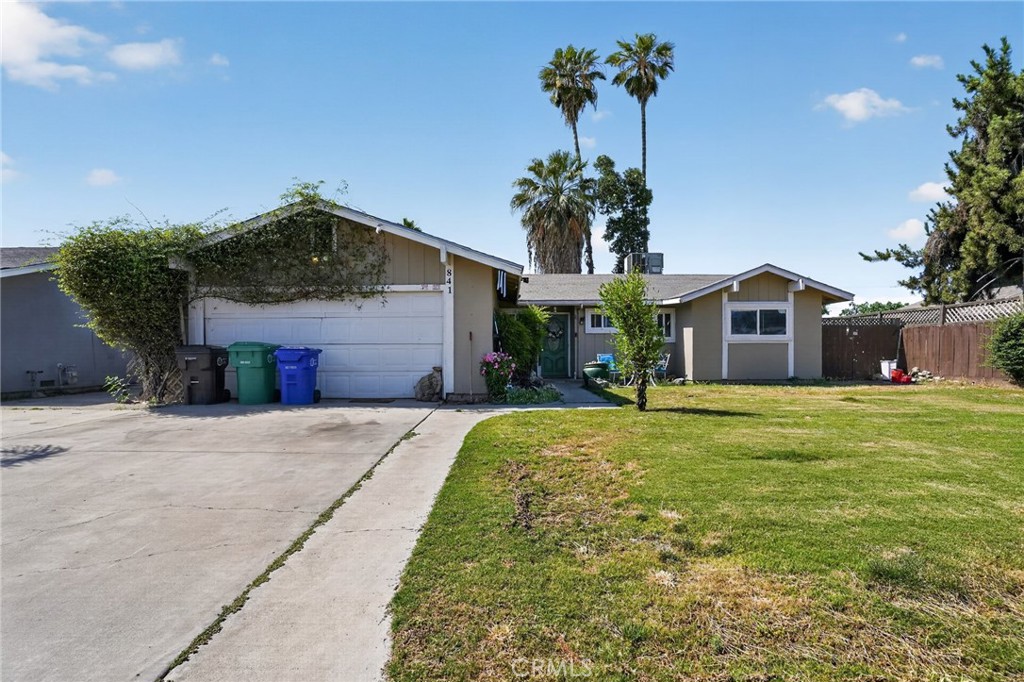 841 Sandra Ln, Porterville, CA 93257