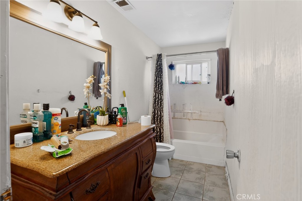 841 Sandra Ln, Porterville, CA 93257