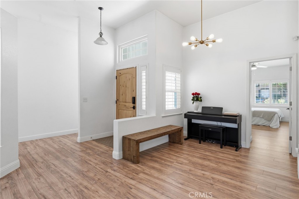 1740 N McKelvy Ave, Clovis, CA 93619