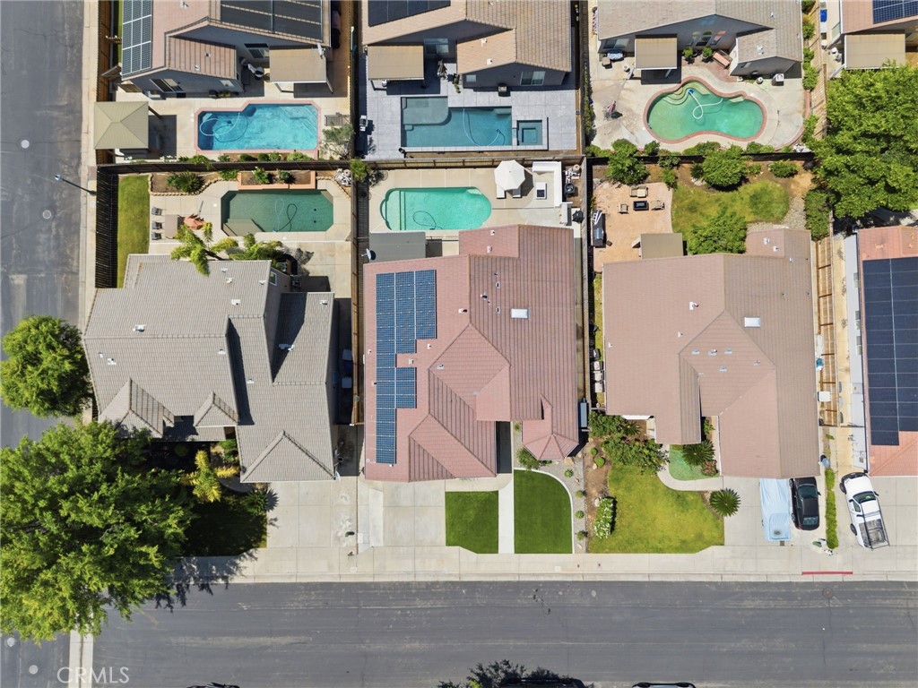 1740 N McKelvy Ave, Clovis, CA 93619
