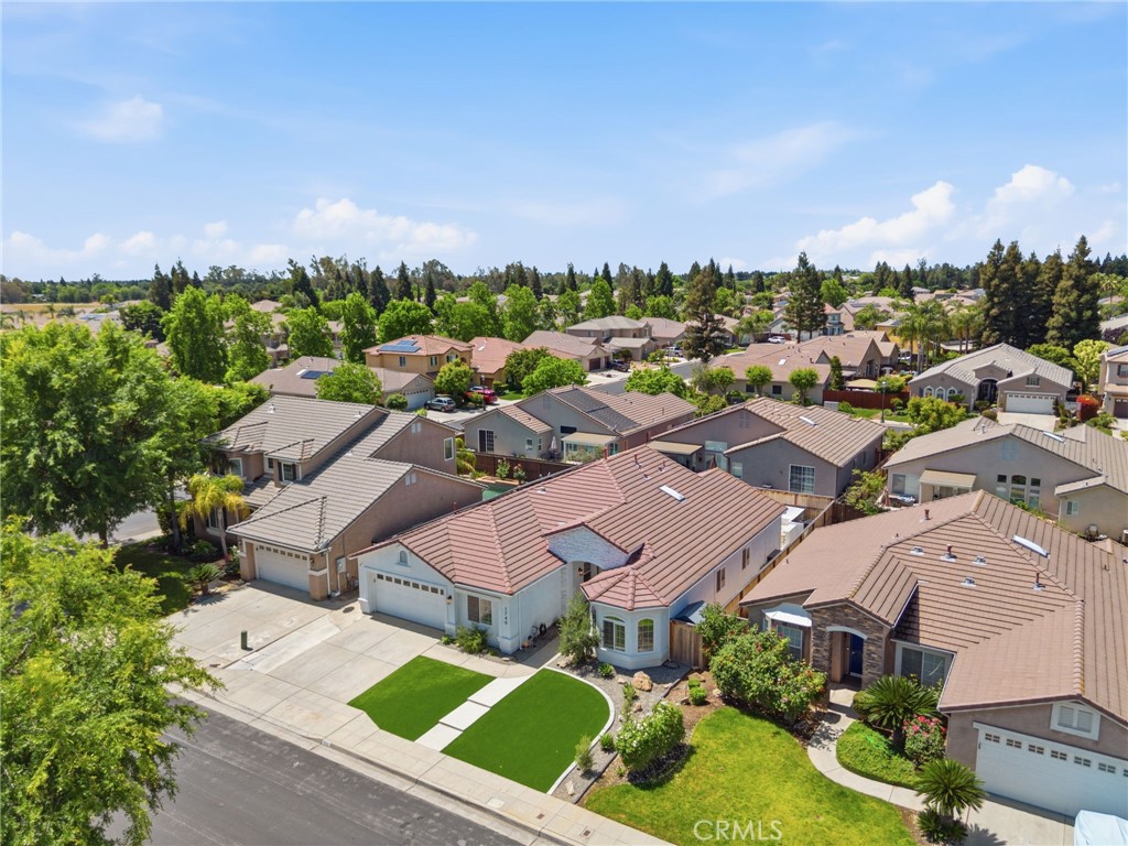 1740 N McKelvy Ave, Clovis, CA 93619