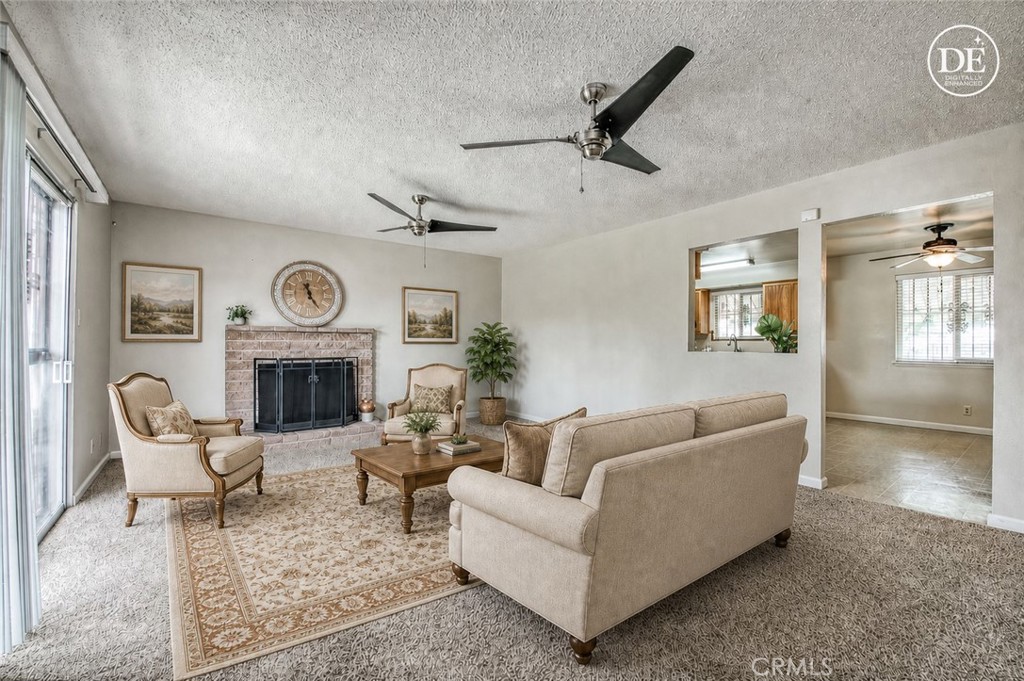 638 W Sussex Way, Fresno, CA 93705