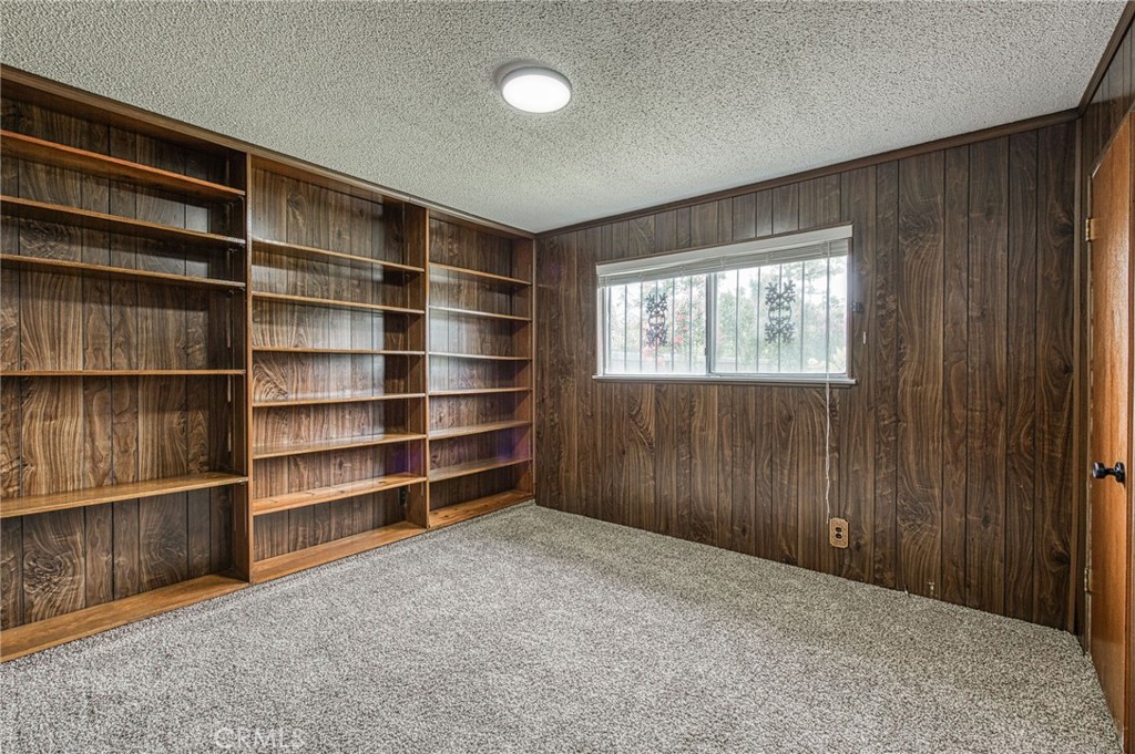638 W Sussex Way, Fresno, CA 93705