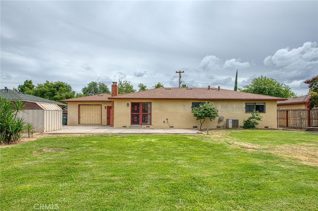 638 W Sussex Way, Fresno, CA 93705