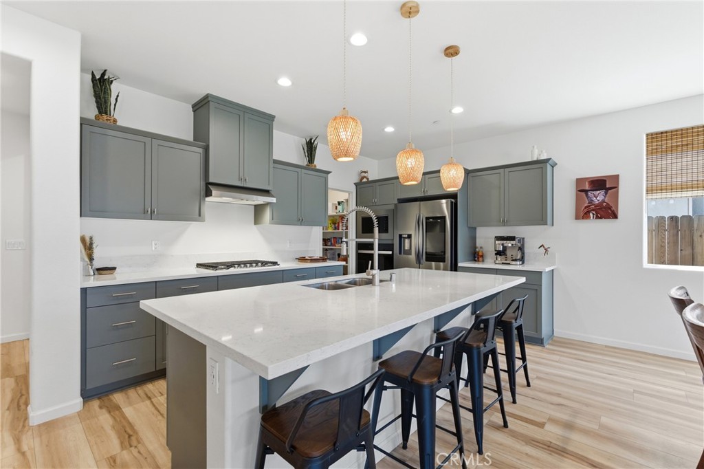 1159 W Magnolia Ct, Madera, CA 93636