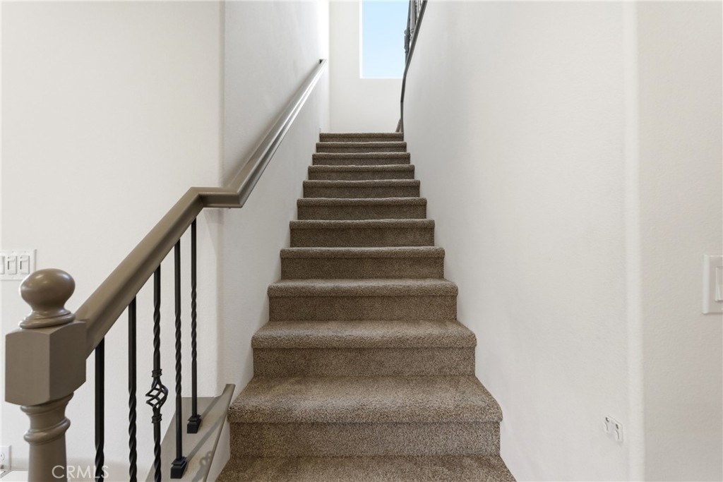 1159 W Magnolia Ct, Madera, CA 93636