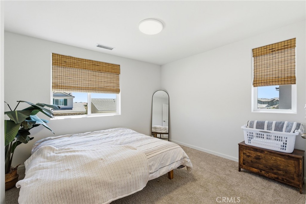 1159 W Magnolia Ct, Madera, CA 93636