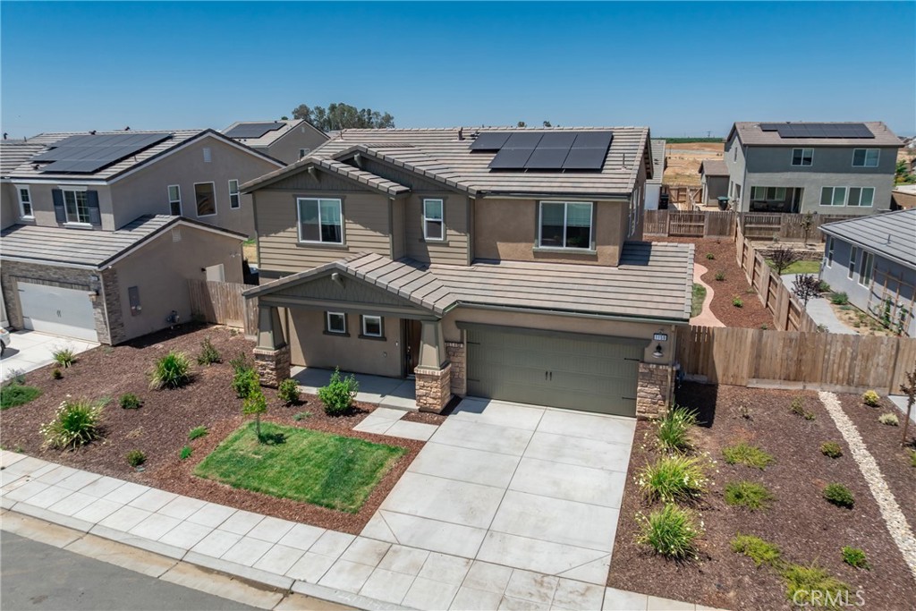 1159 W Magnolia Ct, Madera, CA 93636