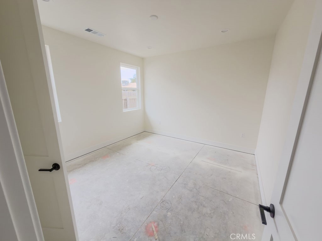 181 Grace Ct, Lemoore, CA 93245