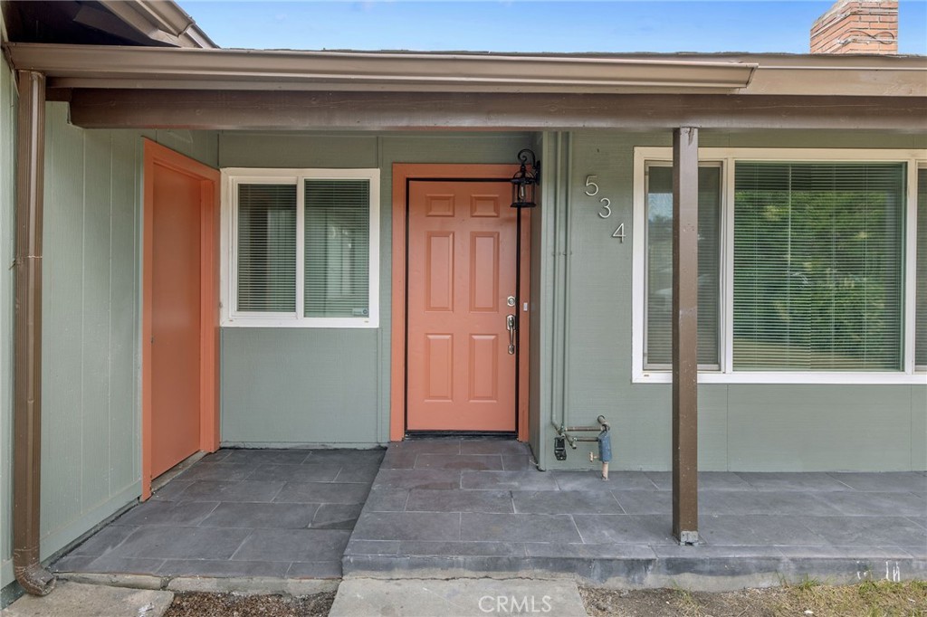 534 W Swift Ave, Clovis, CA 93612