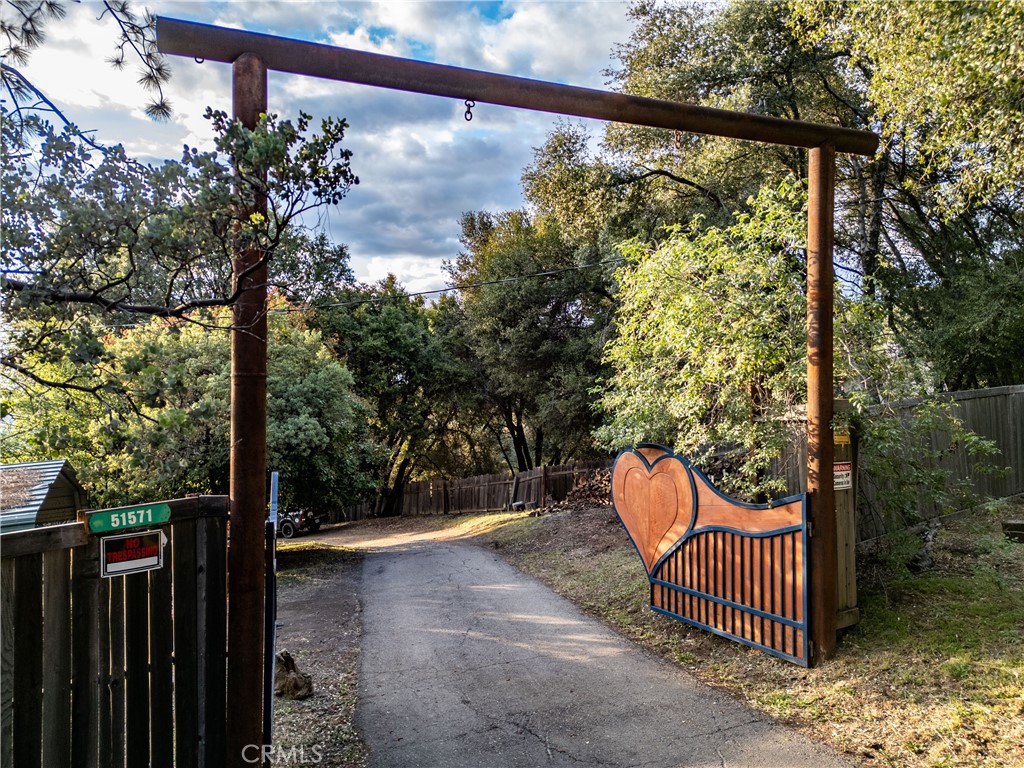 51571 Coyote Ridge, Oakhurst, CA 93644